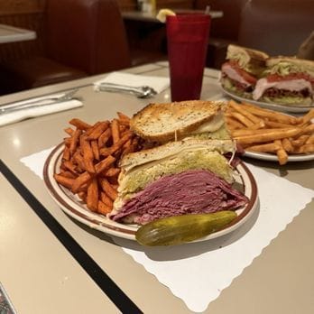 Art's Delicatessen & Restaurant in Studio City, CA