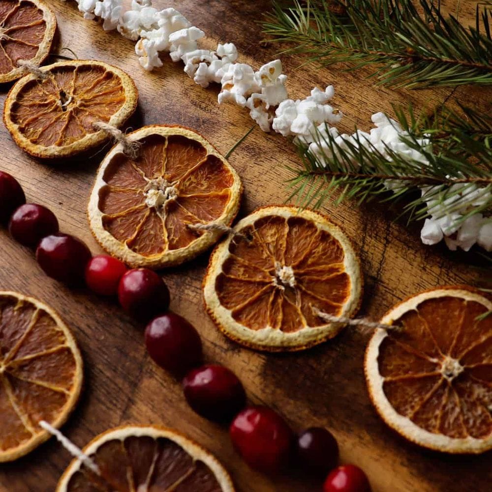 DIY: Handmade Dried Orange Garland