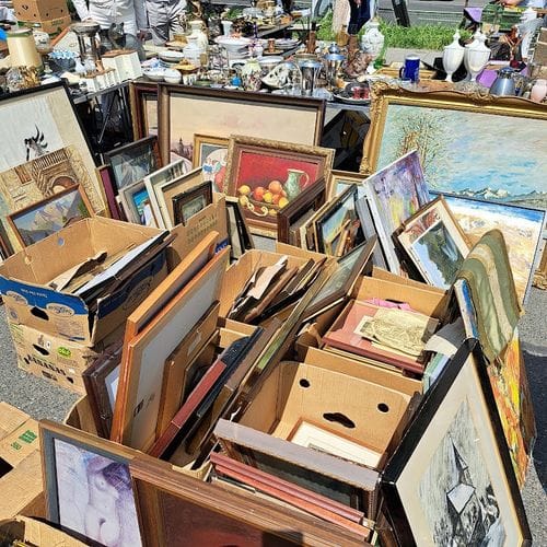 Kettenbrückengasse flea market