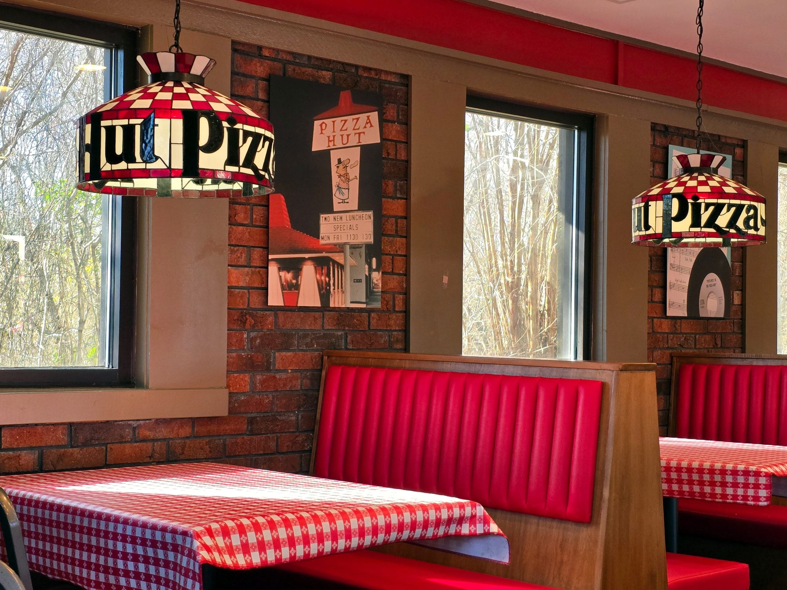 The Retrologist's Guide to Pizza Hut Classics