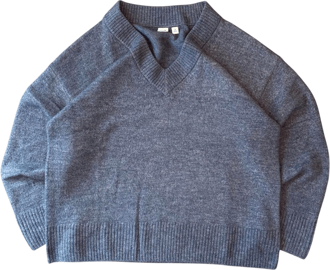 Gap DIY 90s David Letterman Style Grey Knitted Sweater
