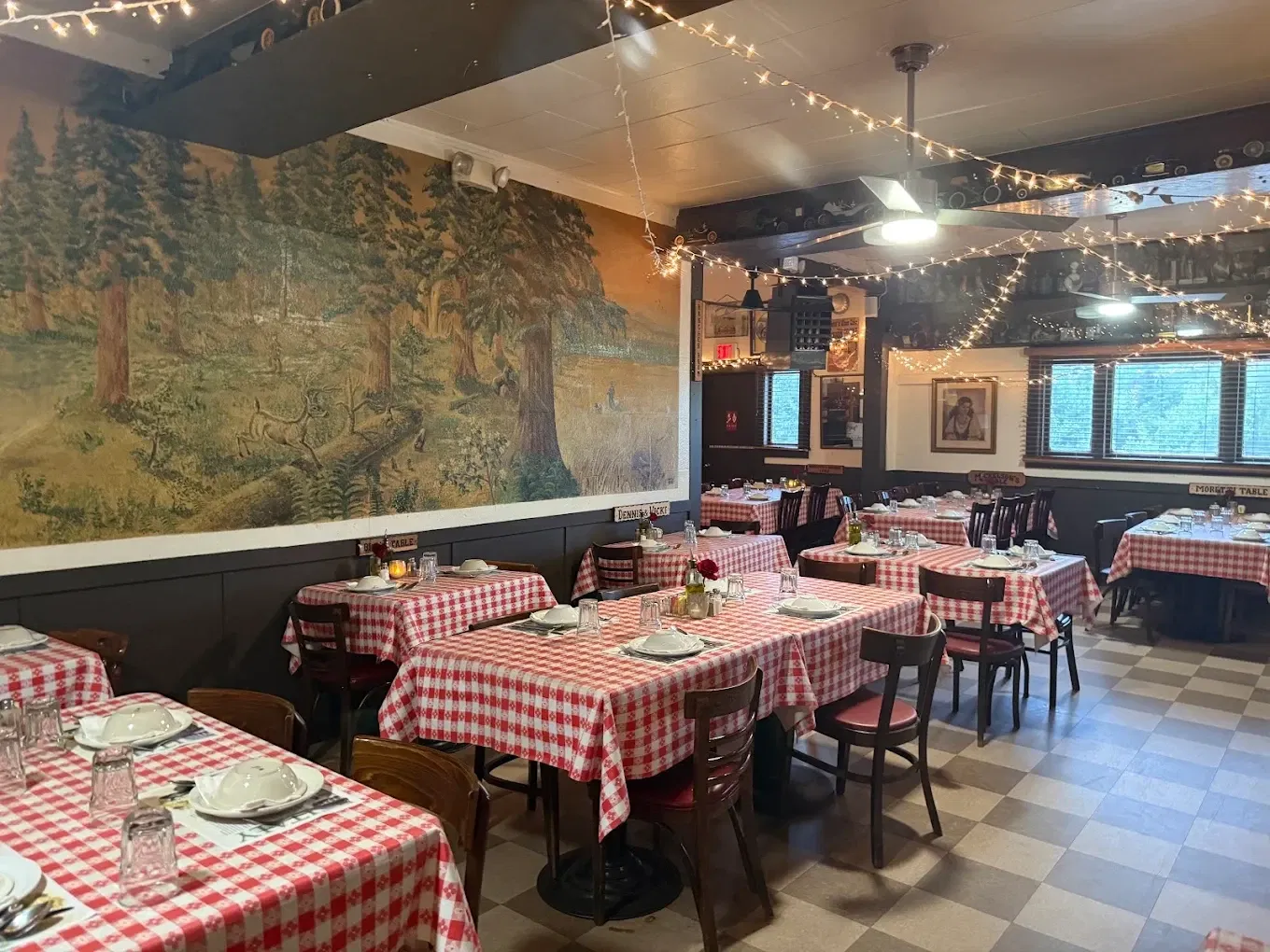 Dinucci's Italian Restaurant