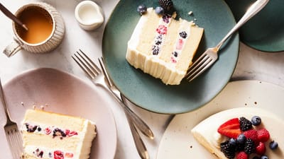 Berry Chantilly Cake