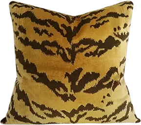 ArogGeld Tiger Pillow Velvet Chinoiserie Pillow Covers Animal Print Tiger Farmhouse Cushion Cover 20x20in Pillow Case Asian Eurosham Accent Toss Pillowcase Rustic Decor for Sofa Living Room Bedroom