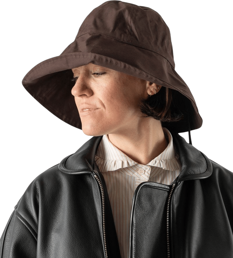 Cawley British Dry Oilskin Sunhat in Dark Mulberry