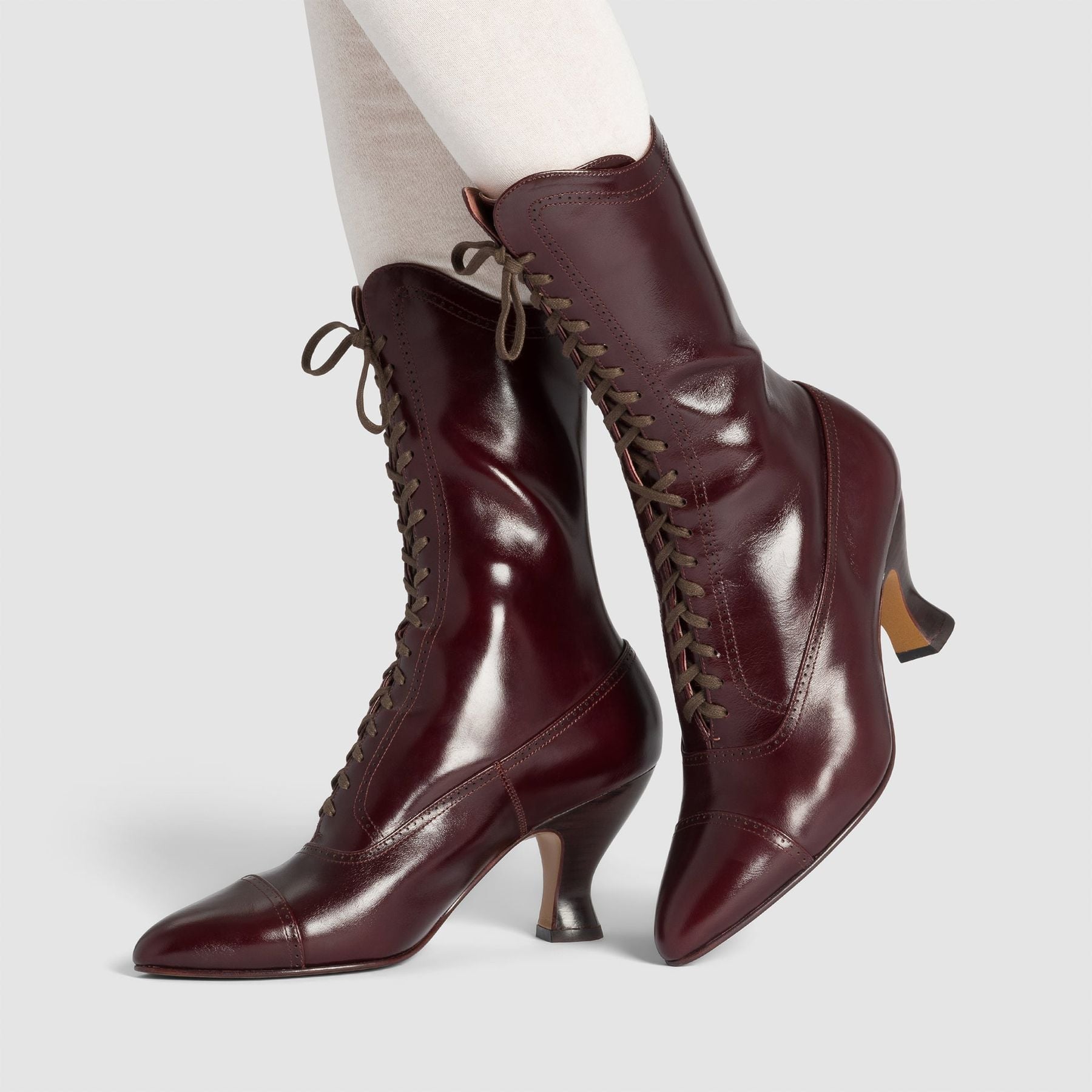 Historically accurate (witchy!) Edwardian boots for fall
