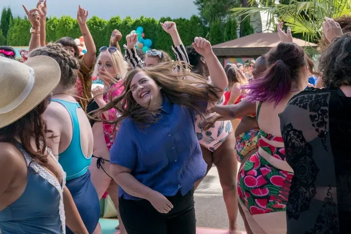 Pool | Shrill, S1.E4