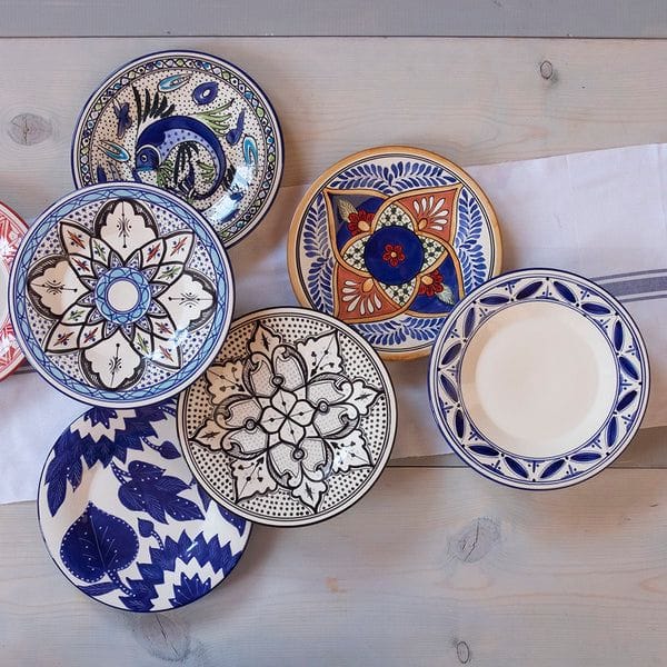 A set of Sobremesa ceramics