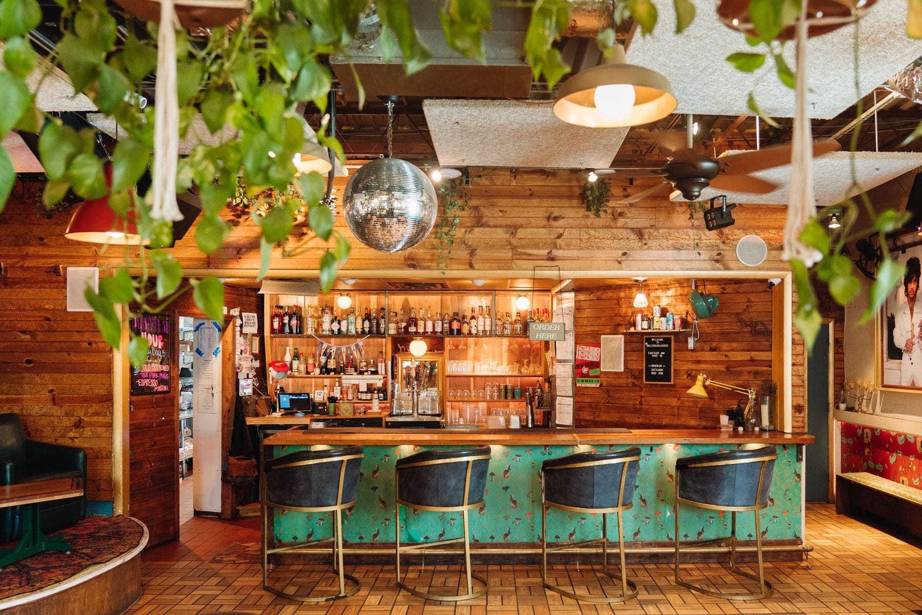 Inglewood Lounge: Nashville, Tennessee