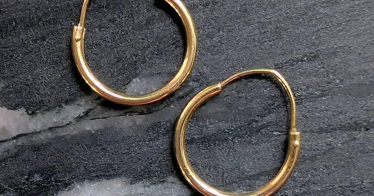 Vintage 14k Gold Small Hoop Earrings