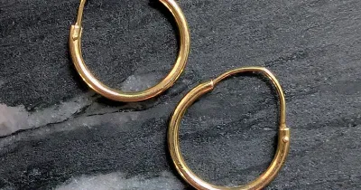Vintage 14k Gold Small Hoop Earrings