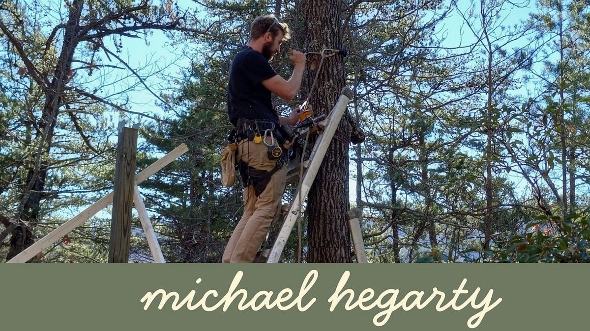 Traveling treehouse carpenter