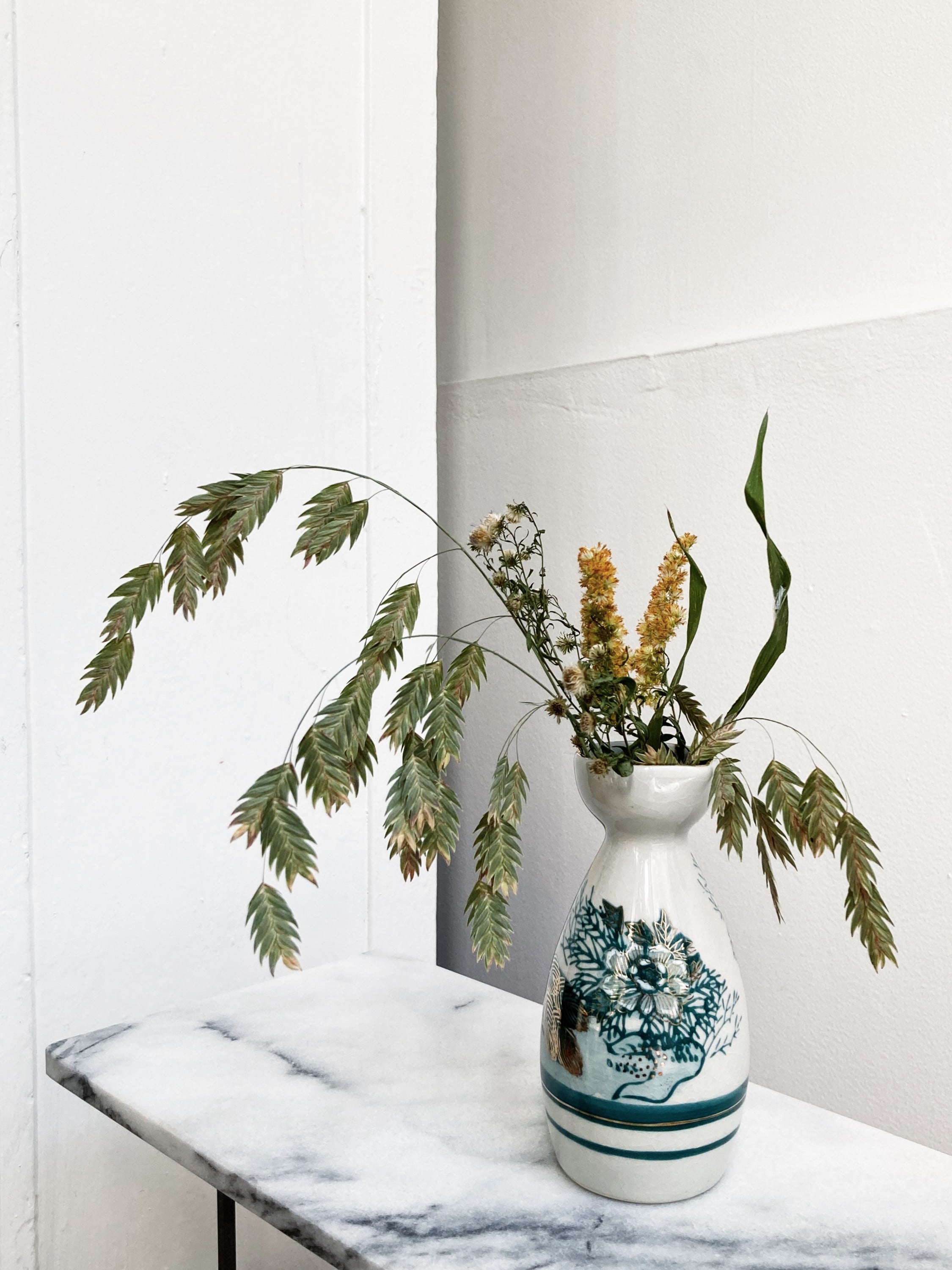 northern sea oats grass (Chasmanthium latifolium)