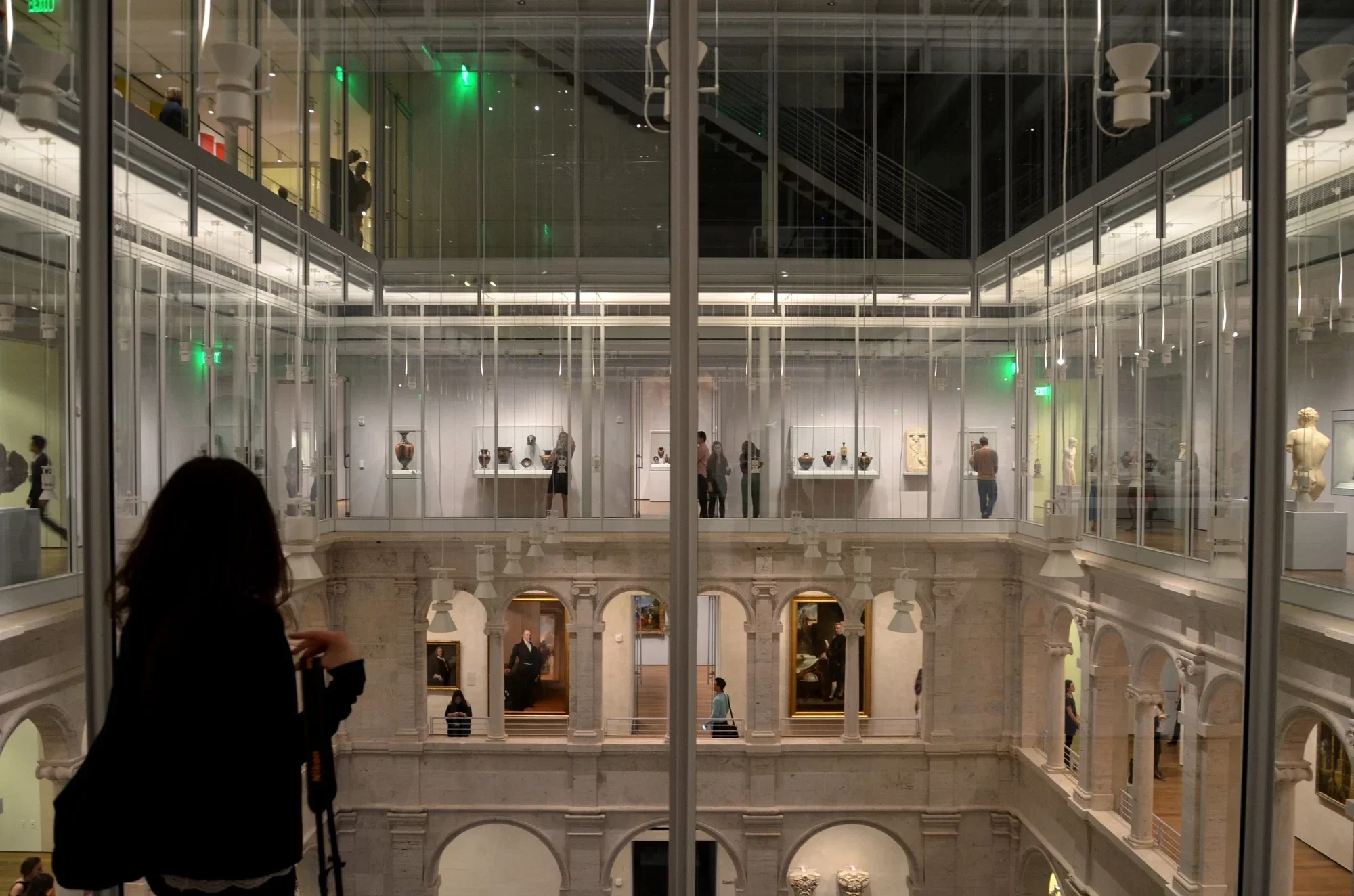 harvard art museums at night