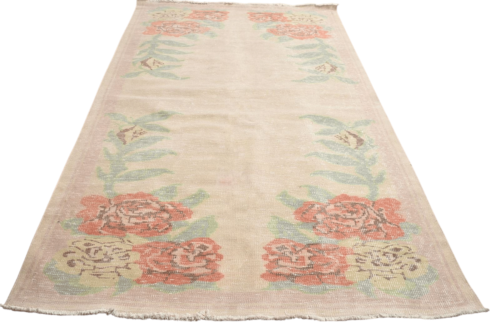 4' 9" x 8' 6" Turkish Floral Rug