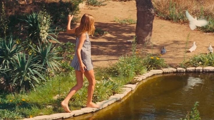 The yard in La Piscine
