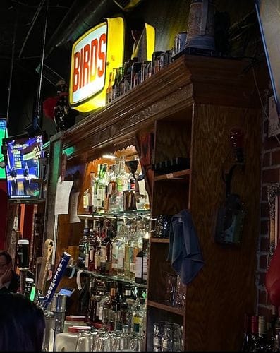 Birds Hollywood Restaurant & Bar