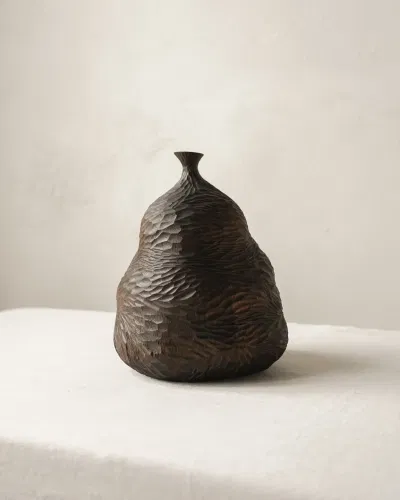 Grooved Walnut Bulb
