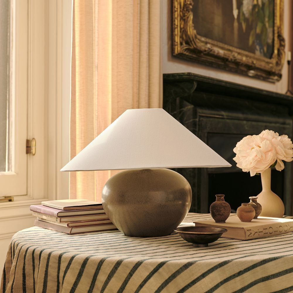 Colin King Ceramic Table Lamp (14")
