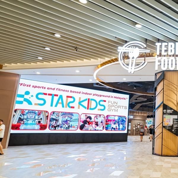 tsutaya books/any tonkatsu place in a mall food court