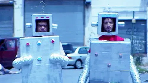 Service Model, a Novel About an Unromantic Robot