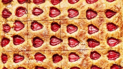 Strawberry Snacking Cake Recipe