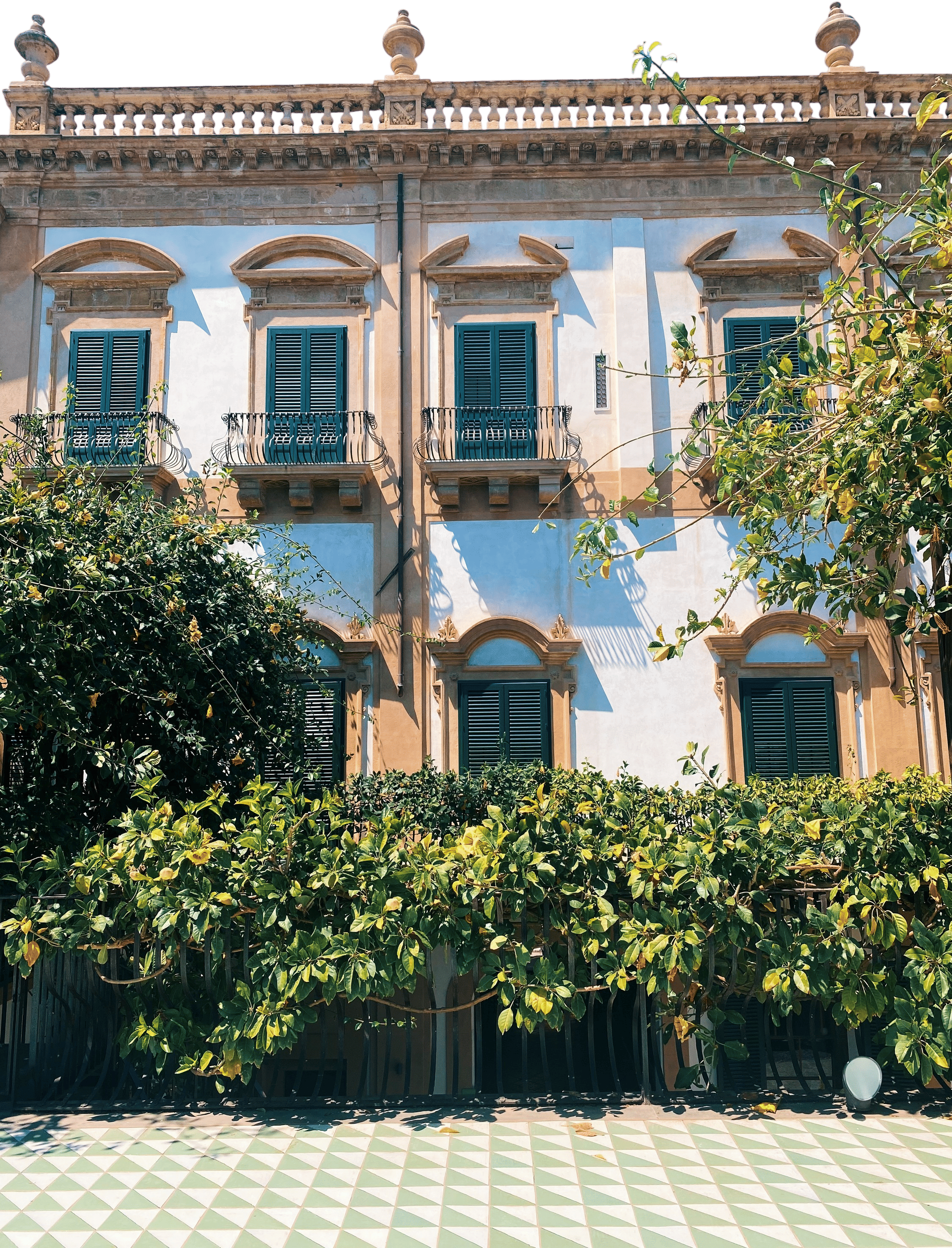 Pretend you're in the ballroom from a scene in Gattopardo