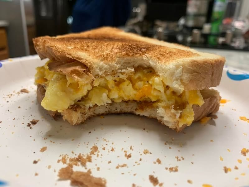 Cheesy egg sandwich (buttered & grilled)