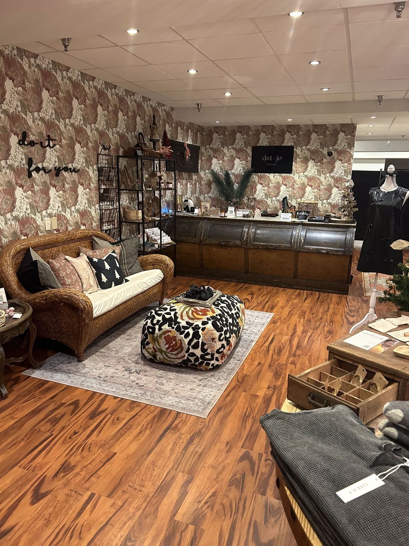 Dot + Jo Boutique- East, Stroudsburg, PA