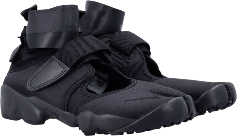 Nike Air Rift Sneakers (Black)
