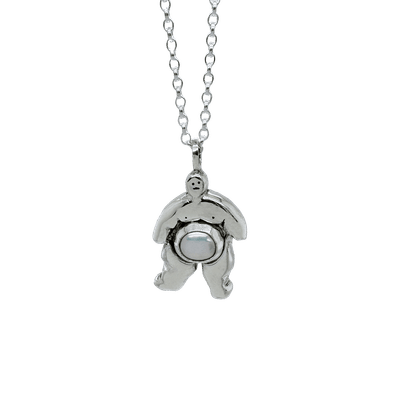 Earl with a P. The Pearl Man Necklace