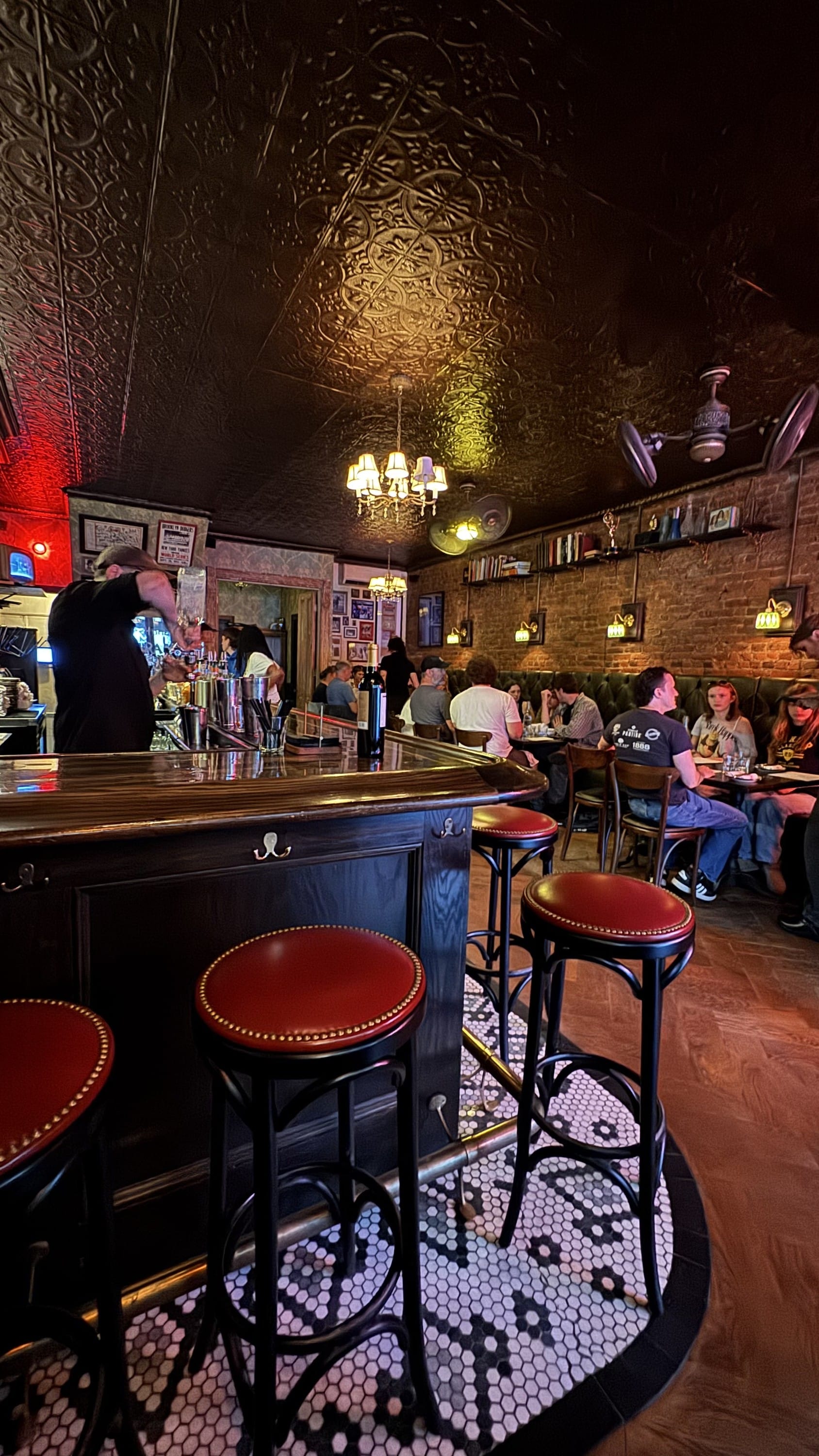 Lucky Charlie Restaurant in Bushwick 
