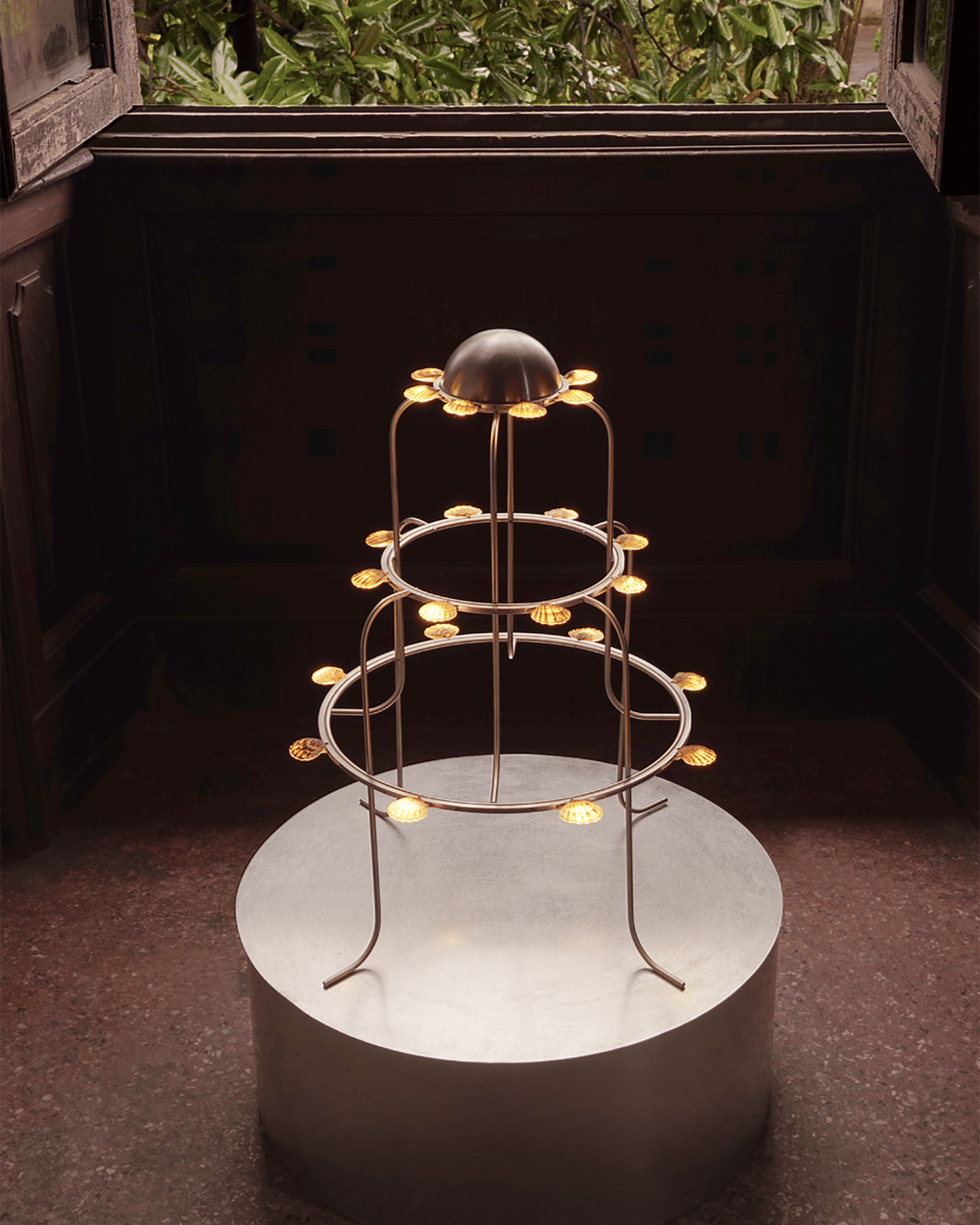 The Lamp With Shells