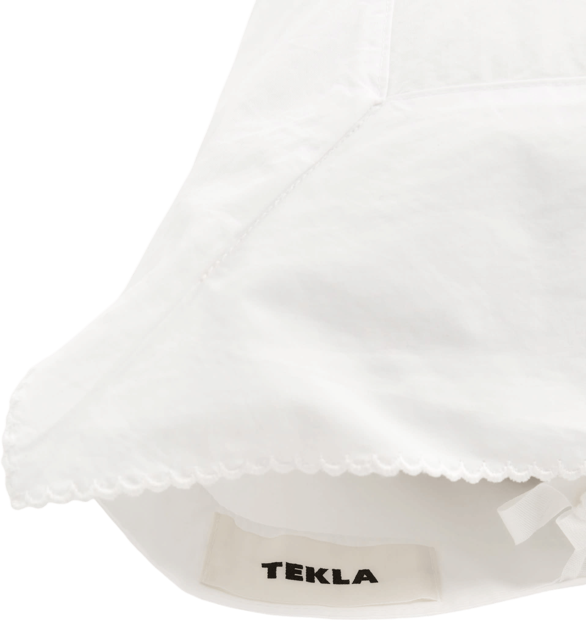 Broderie anglaise bedding