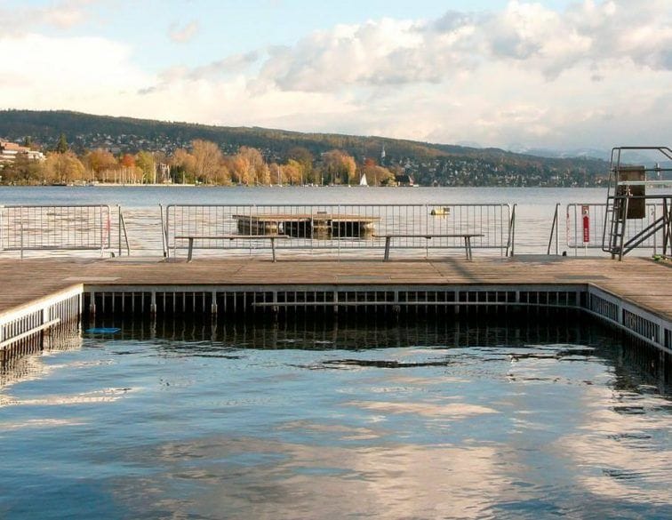 Badetücher und Bademäntel mieten