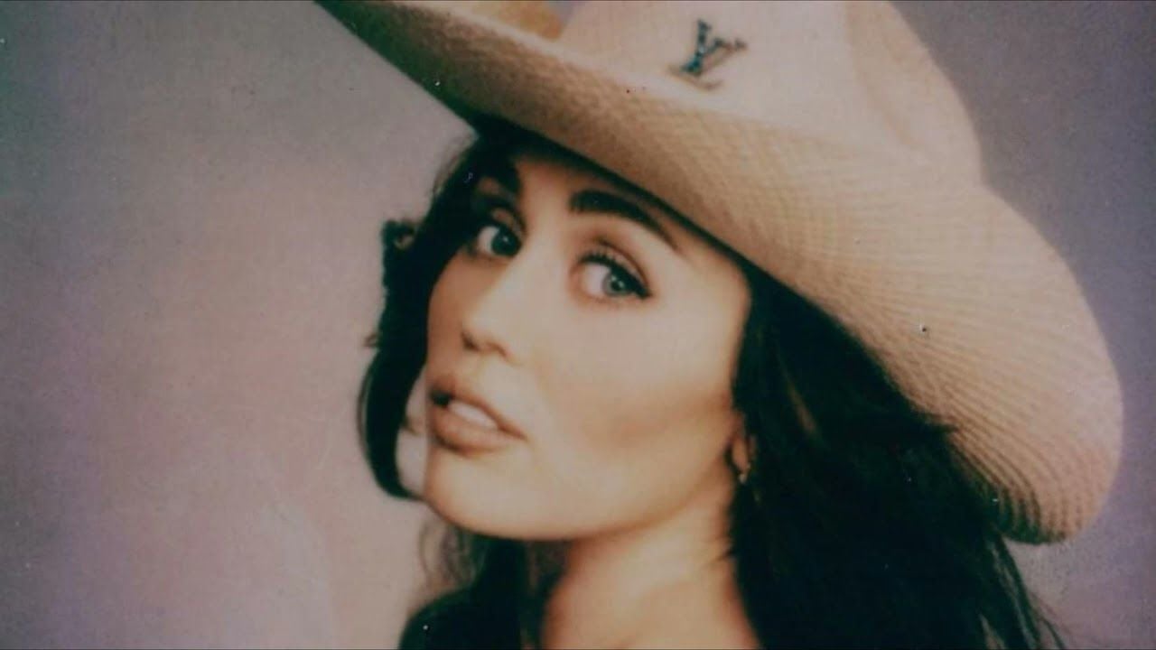 Miley Cyrus - Shotgun Rider (Demo)