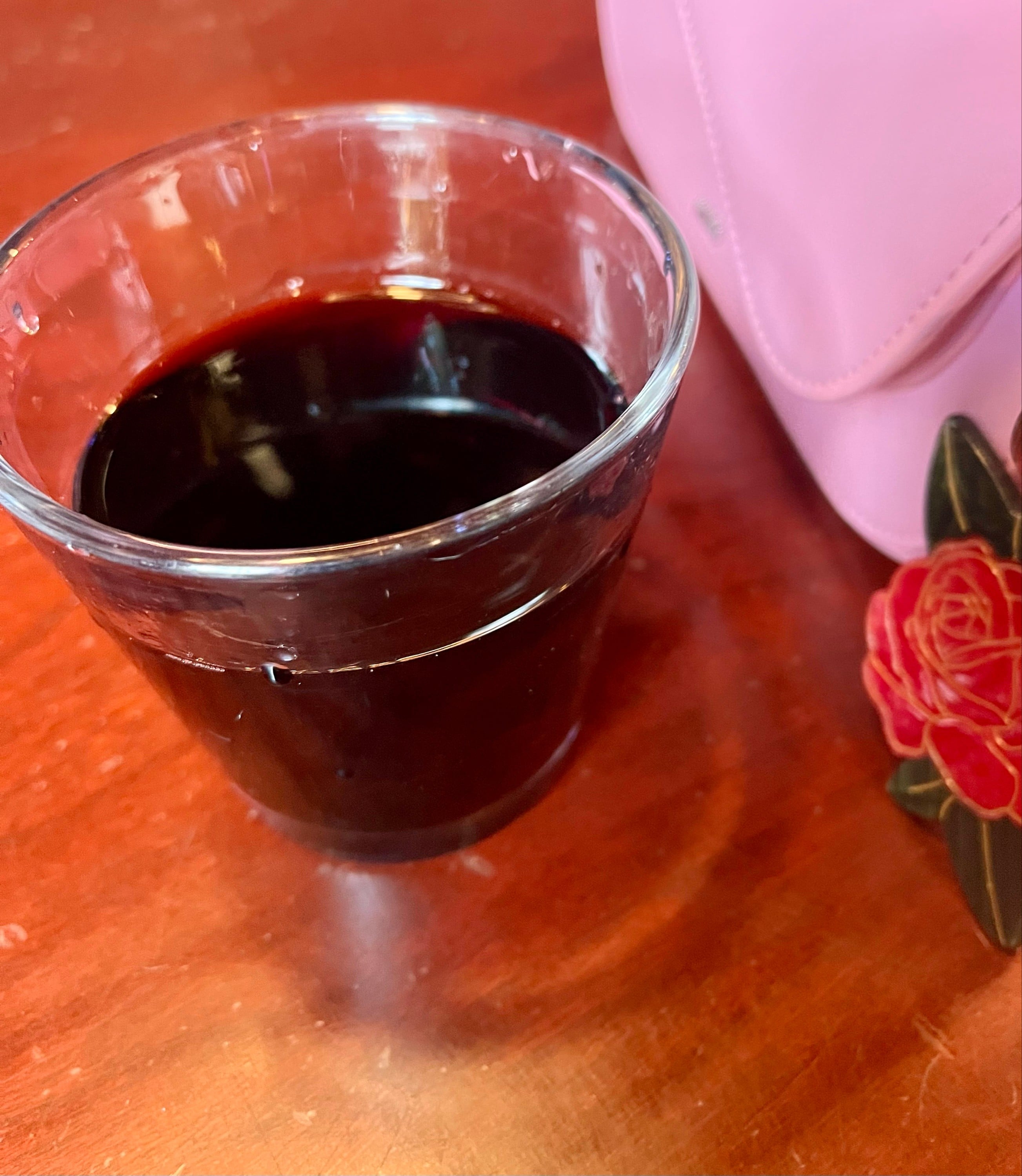 Pinot Noir friend hang