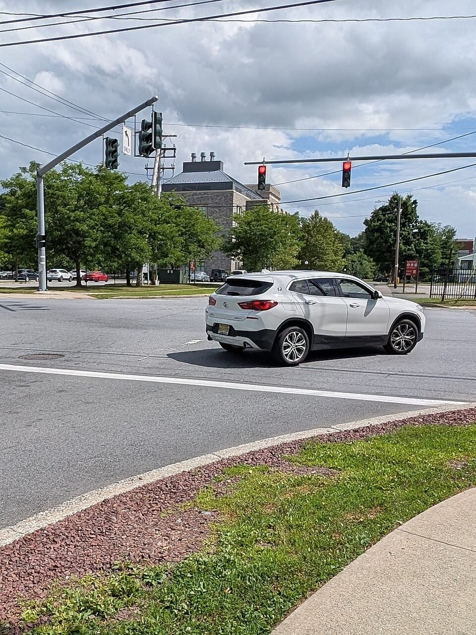 We shouldn’t have right turn on red