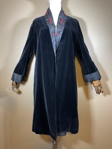 1920s velvet coat