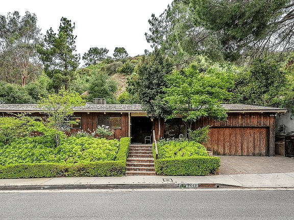 2557 Laurel Pass