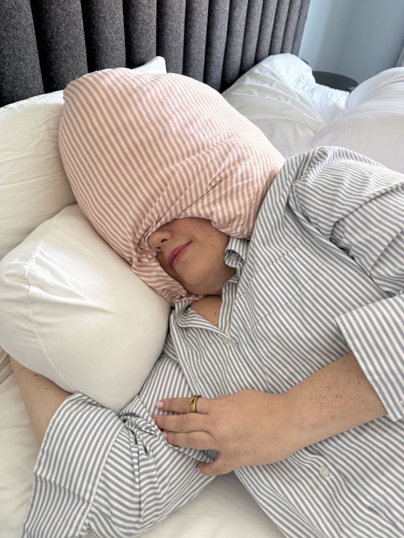 Sleep crown face pillow