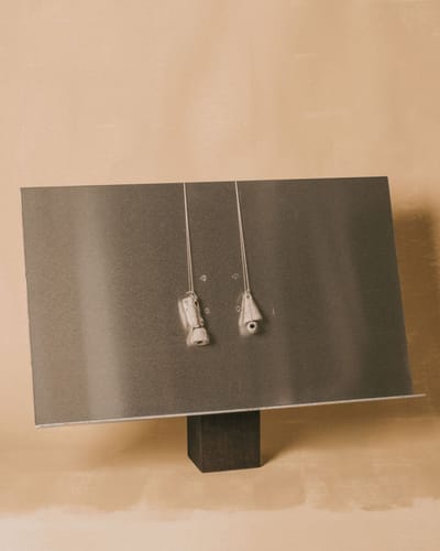 Louie Isaaman Jones Book Stand