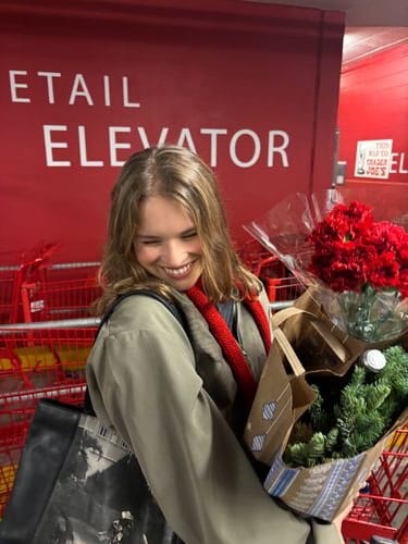 Allegra Leguizamo logo