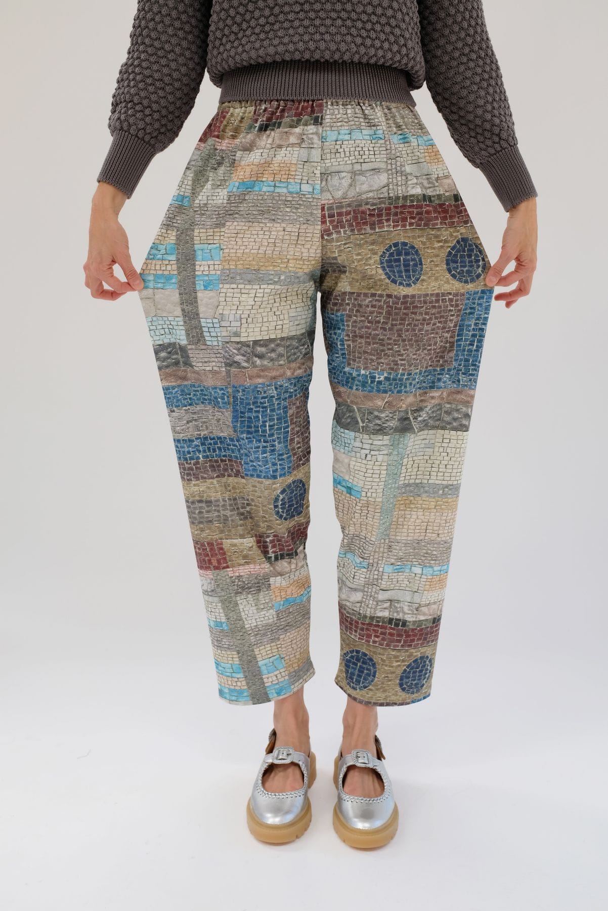 Beklina Basic Pant Iceland Mural
