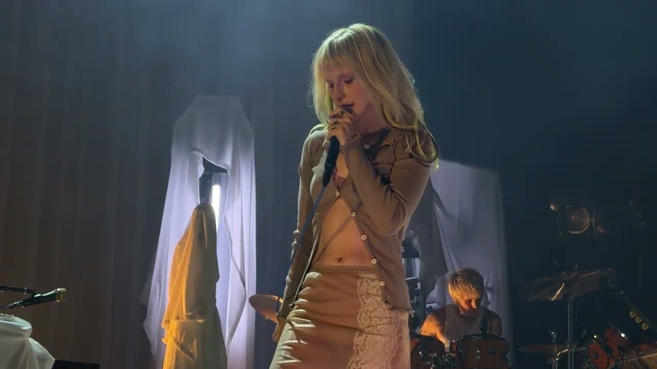 Hayley Williams - Kill Me (Night 2 - 05/03/2026)