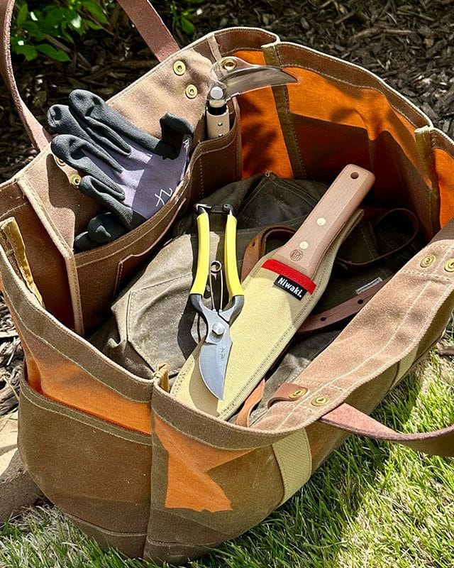 Niwaki Japanese garden tools, bags, etc.