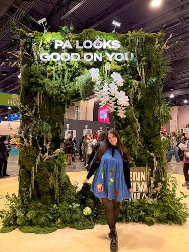 wearing on brand outfits to events