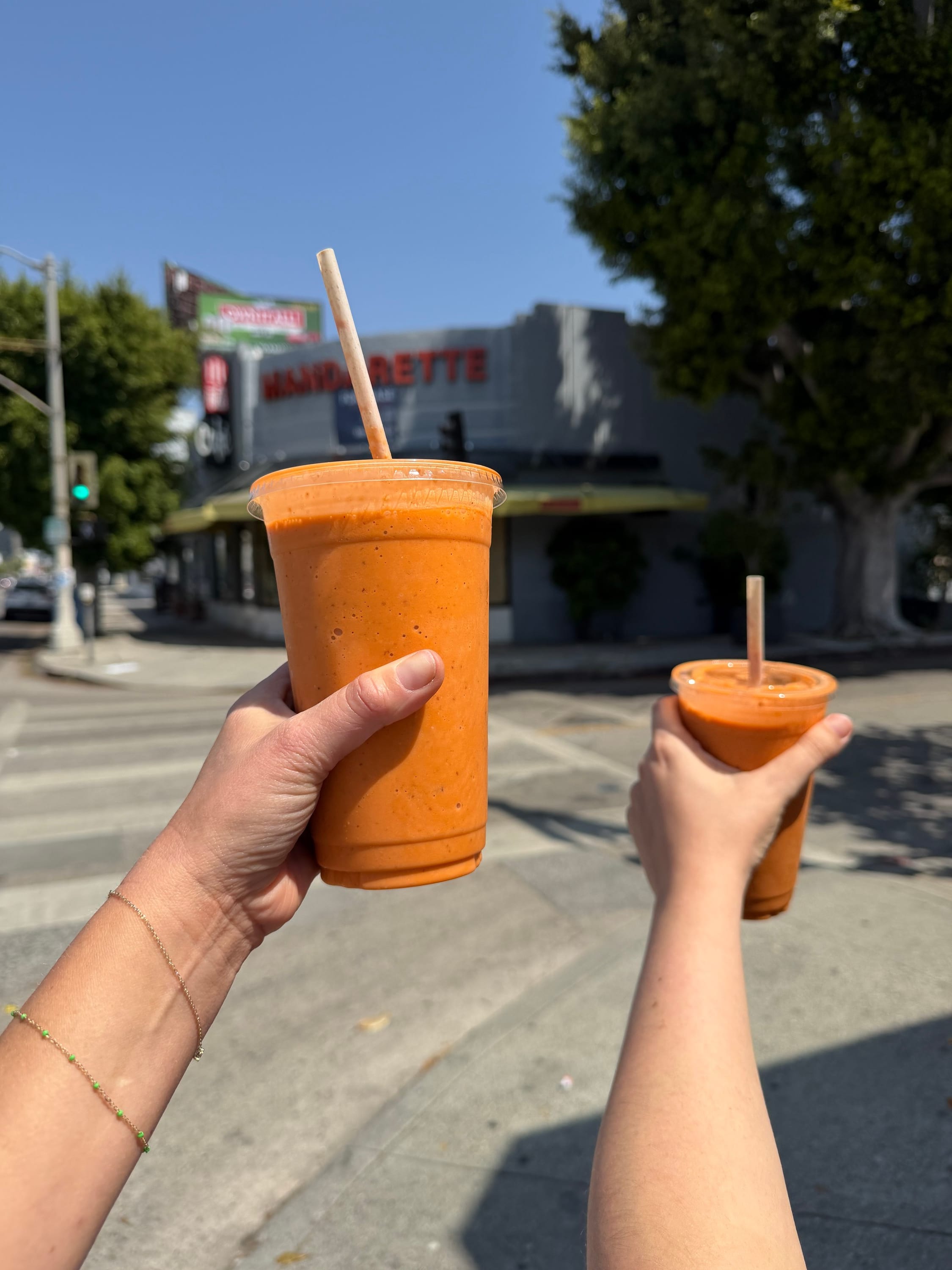Beverly Hills Juice - Banana Manna with Carrot, Coconut, Ginger