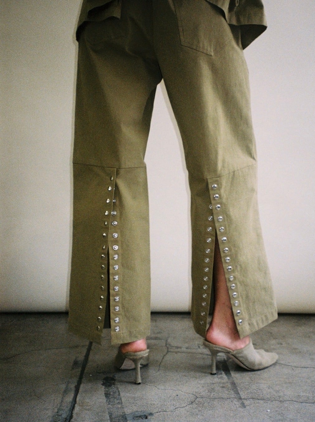 Back Snap Straight Leg Pant