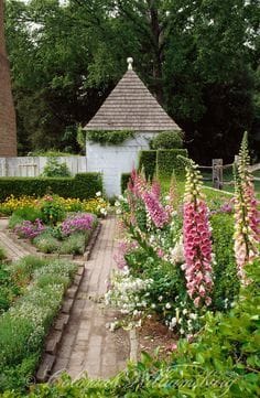 Garden Togs